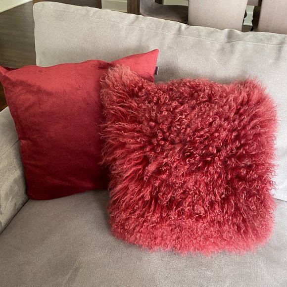 Red pillow set from Must Societe - Picture 1 of 2